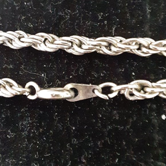 Silver Tone Rope Chain Necklace - Picture 4 of 7
